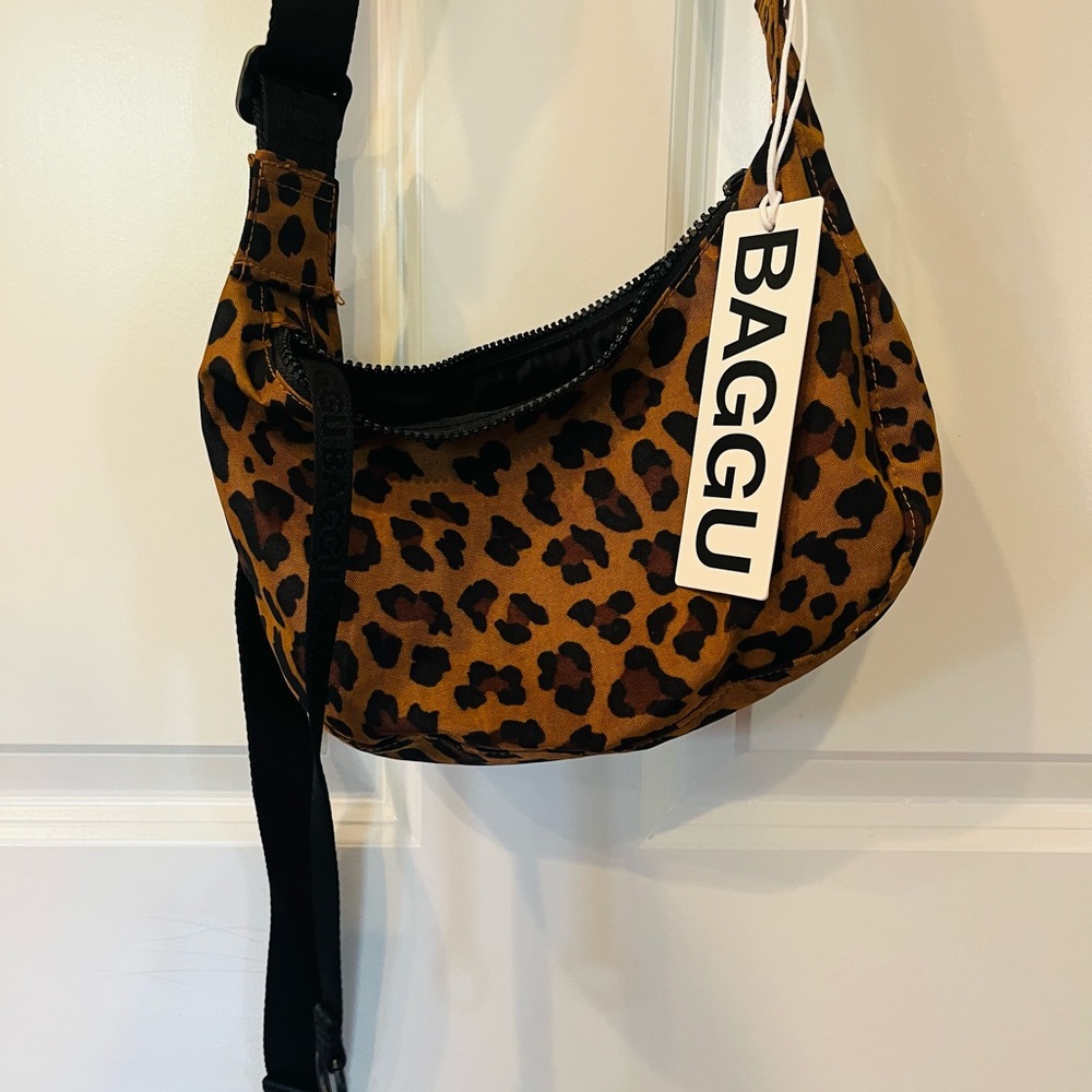 NWT BAGGU Small Crescent Leopard-Print Crossbody Bag